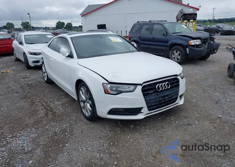 2013 Audi A5 Premium z USA, uszkodzony, nr VIN WAUCFAFR0DA025422